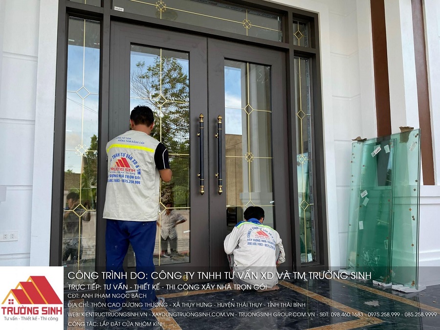 Cửa nhôm thủy lực là loại cửa sử dụng bản lề thủy lực
